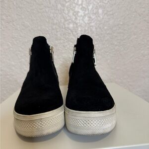 Brand: Steve Madden / Style: Wedgie Black Suede Platform High Top / Size: 5.5M